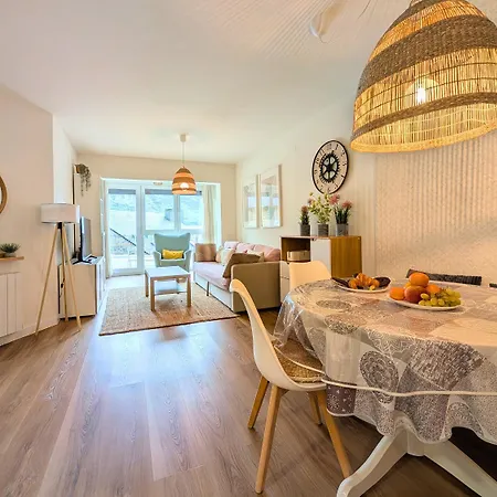 Casa Blanca Apartment *