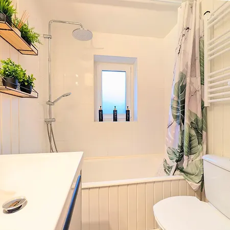 Casa Blanca Apartment *